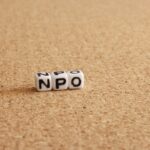 NPO法人とは何か簡単にわかりやすく解説！メリットや設立方法とは？